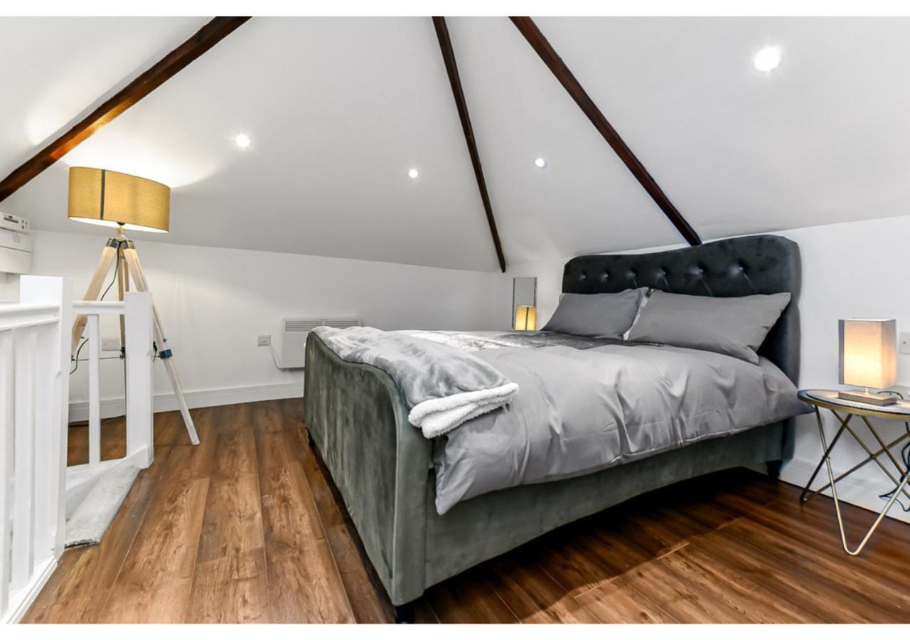 Ferienwohnung Sleek And Modern Studio With Minimalist Vibe Chelmsford Exterior foto