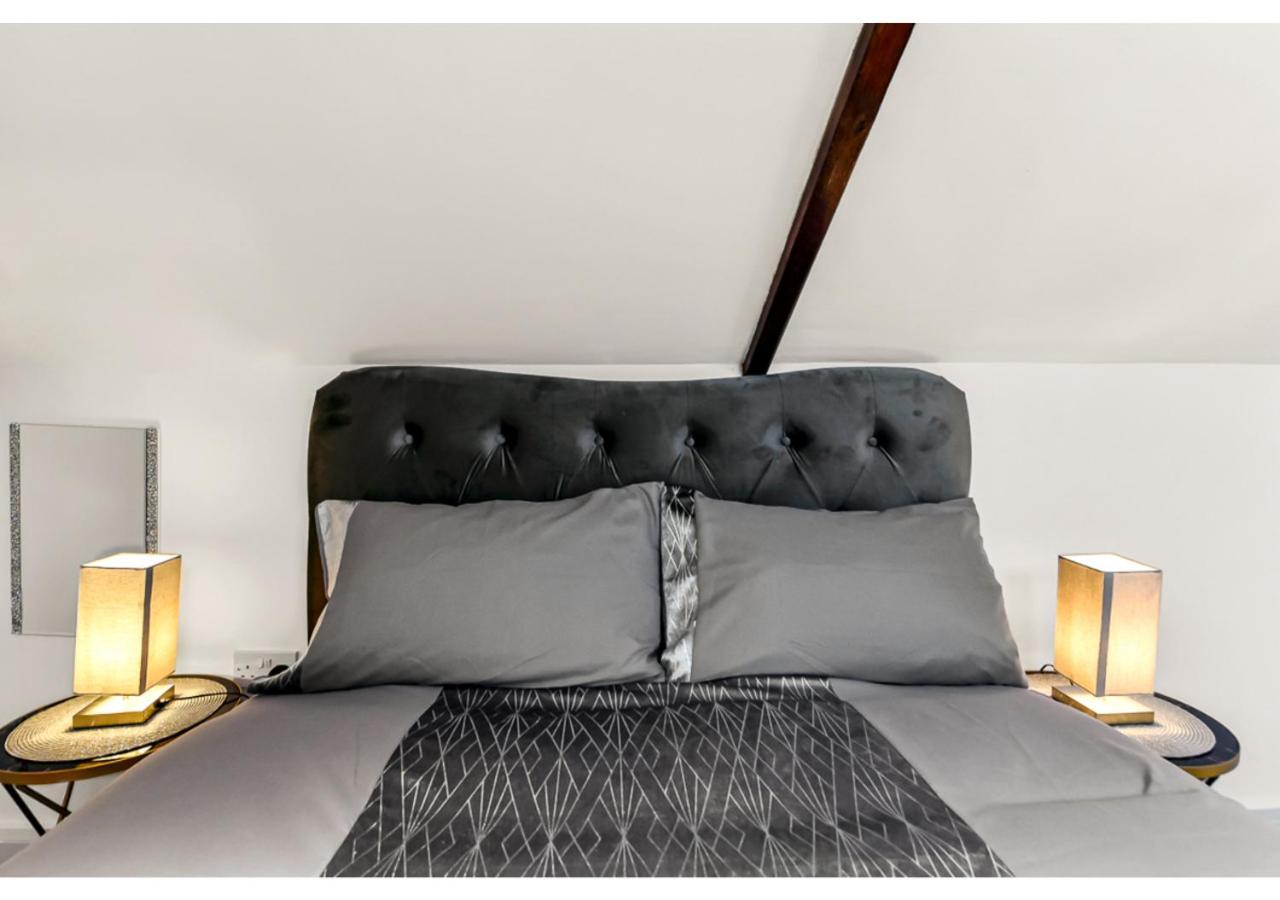 Ferienwohnung Sleek And Modern Studio With Minimalist Vibe Chelmsford Exterior foto
