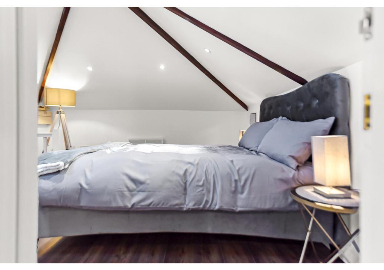 Ferienwohnung Sleek And Modern Studio With Minimalist Vibe Chelmsford Exterior foto