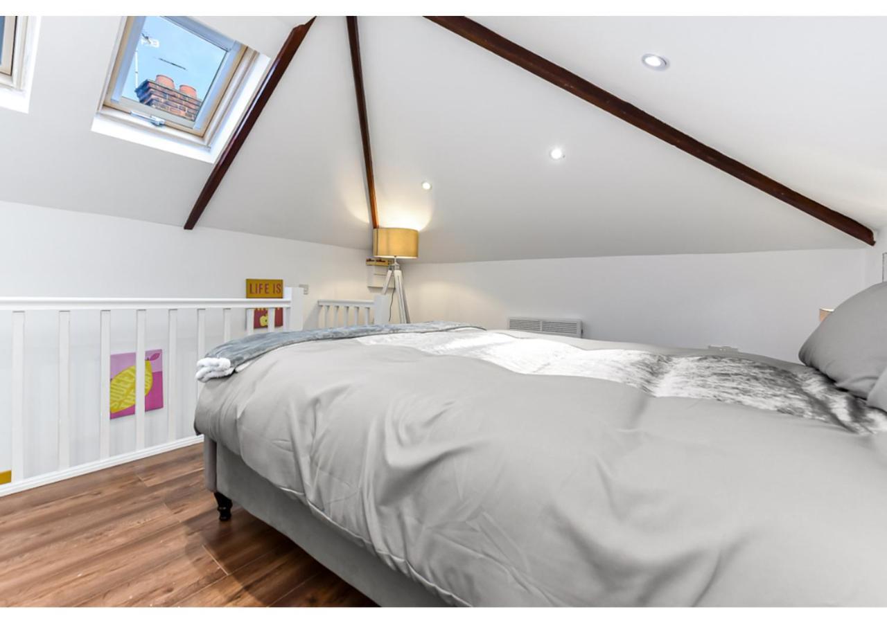 Ferienwohnung Sleek And Modern Studio With Minimalist Vibe Chelmsford Exterior foto